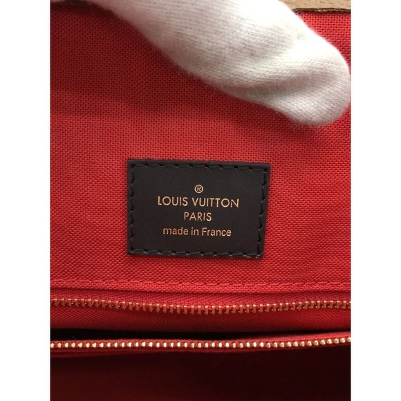 Louis Vuitton On The Go MM Monogram Tote Bag - Picture 5 of 6